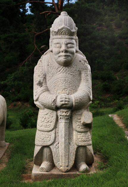 숙종 원비 인경왕후 익릉의 서측 무인석